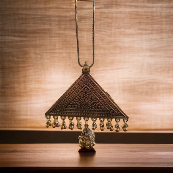 Silver Symphony' oxidized long necklace by Oxides Jewelry - Picture 4 of 4